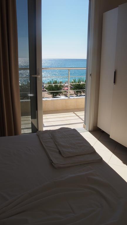 Rondos Hotel Himare Exterior foto