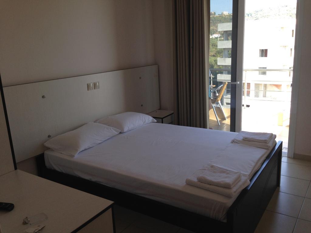 Rondos Hotel Himare Cameră foto