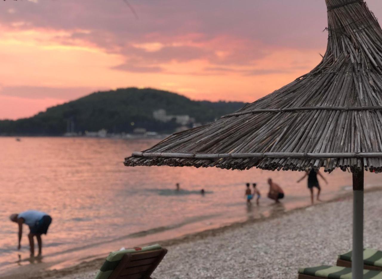 Rondos Hotel Himare Exterior foto